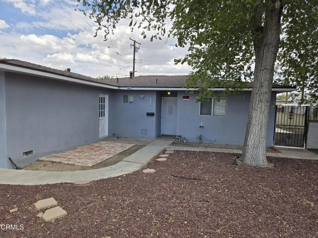 44036 Cedar Avenue, Lancaster, California 93534 home-pic-0