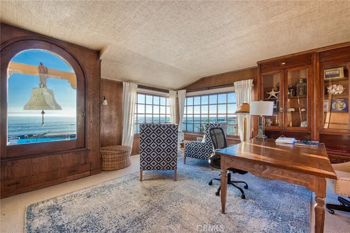 Office Lounge Ocean views