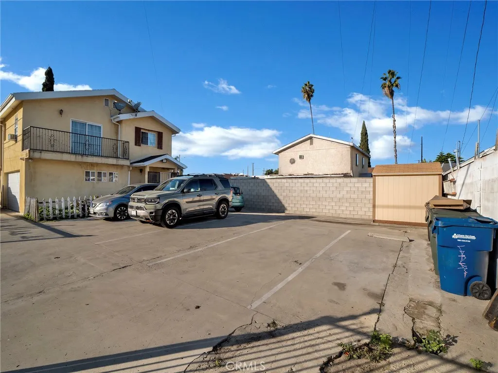 7114 El Selinda Ave, Bell Gardens, California 90201 home-pic-4