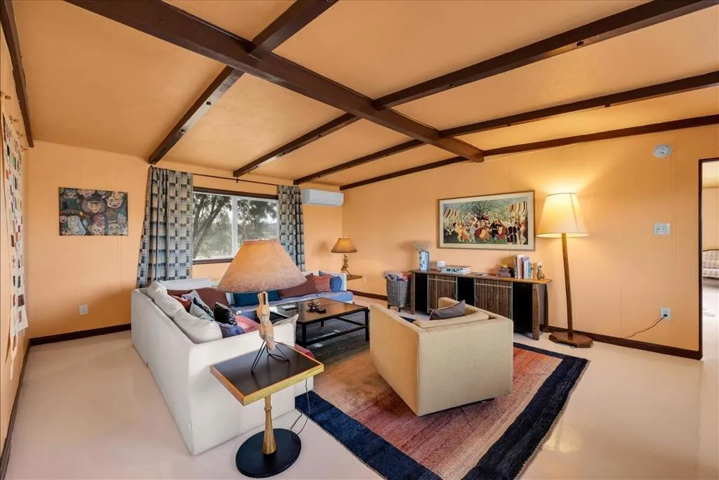 4171 Hughes Lane, Landers, California 92285 home-pic-5