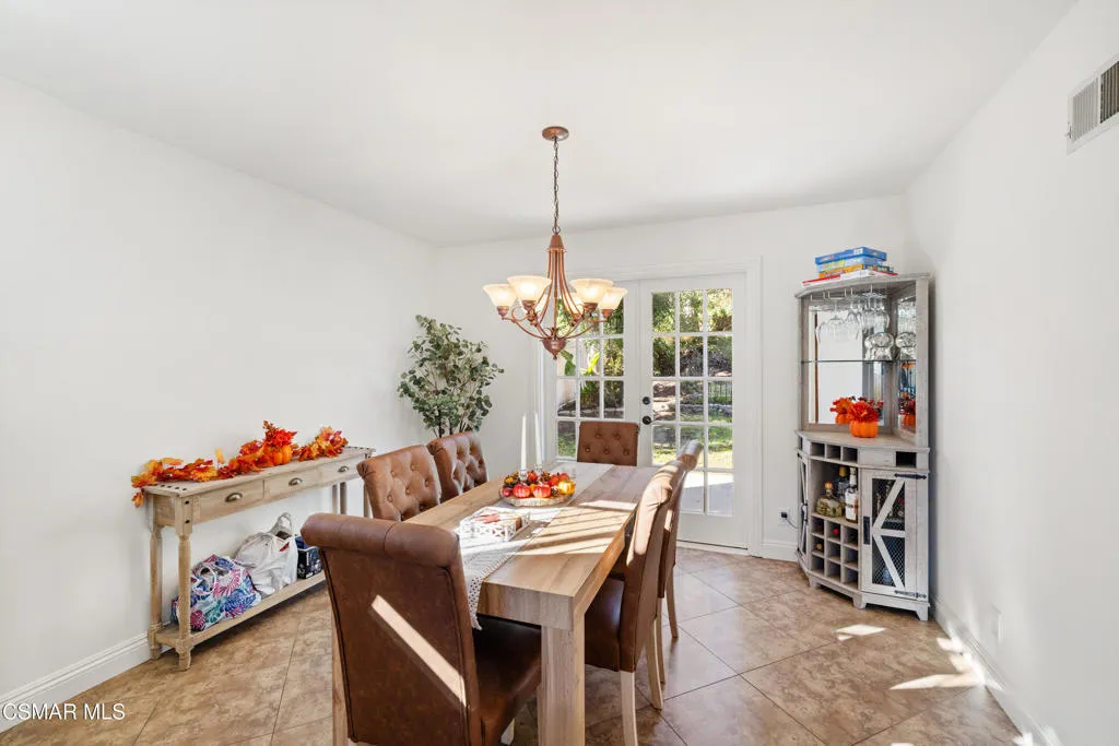 317 Los Vientos Drive, Newbury Park, California 91320 home-pic-5