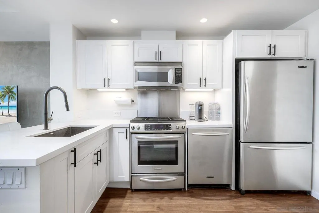 321 10th Ave 1505, San Diego, California 92101 home-pic-5