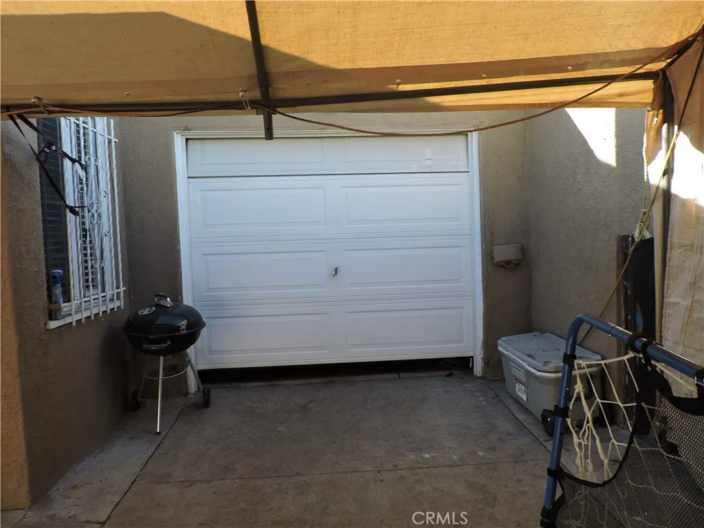 157 E 104th Street, Los Angeles, California 90003 home-pic-10