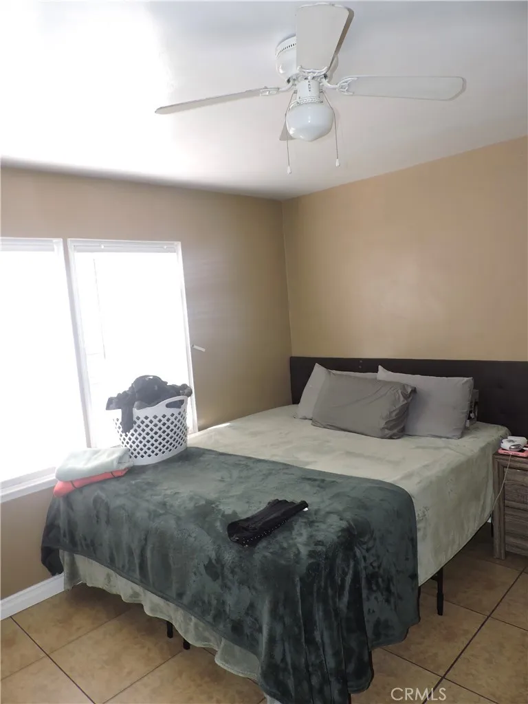 157 E 104th Street, Los Angeles, California 90003 home-pic-6