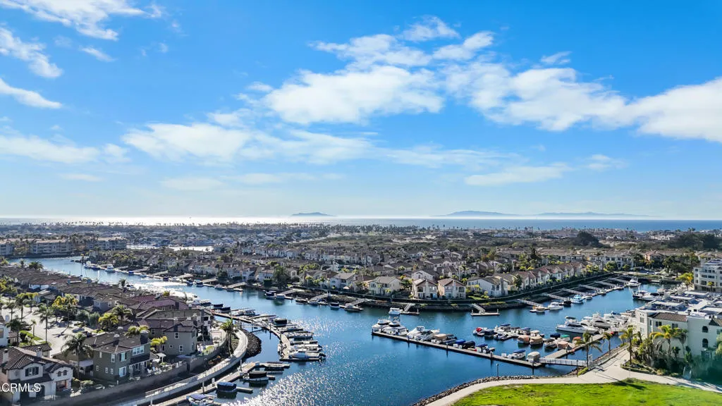 4376 Tradewinds Drive, Oxnard, California 93035 home-pic-19