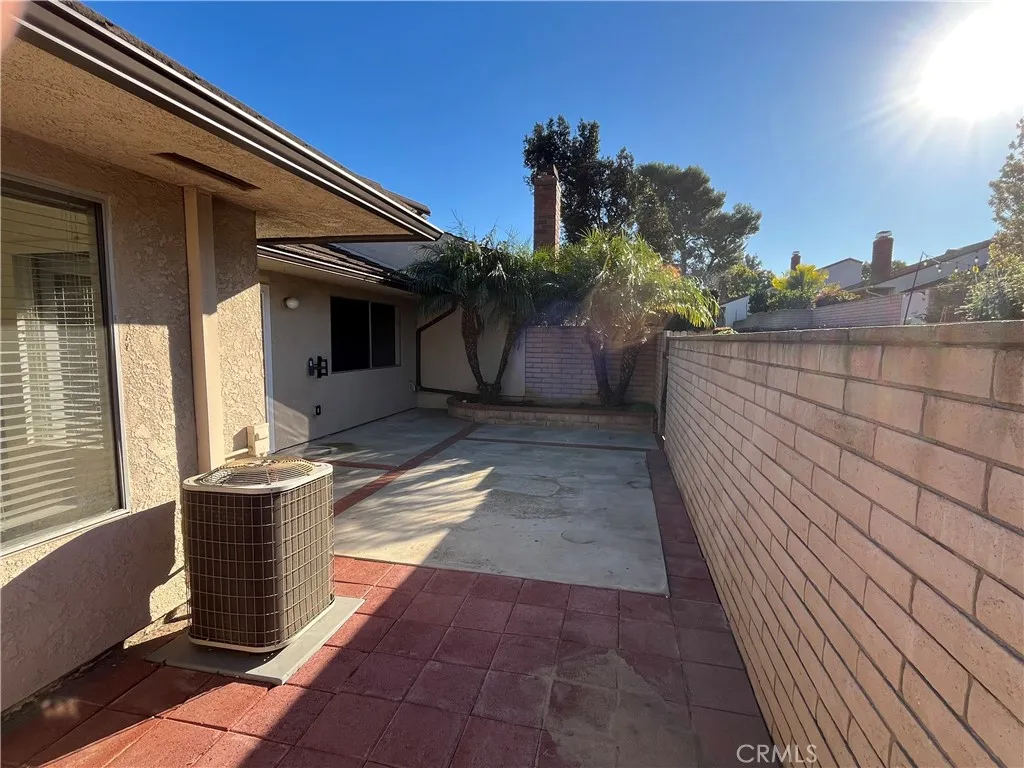 17361 Sandalwood, Irvine, California 92612 home-pic-14