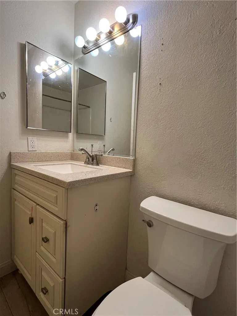 17361 Sandalwood, Irvine, California 92612 home-pic-25
