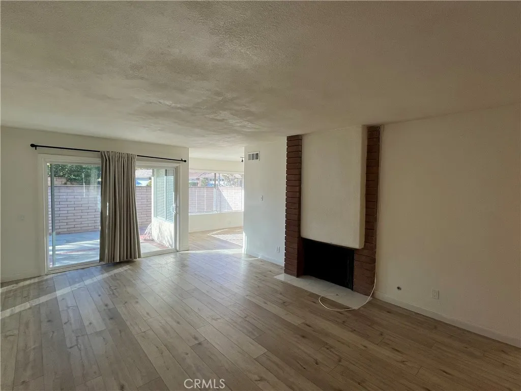 17361 Sandalwood, Irvine, California 92612 home-pic-10