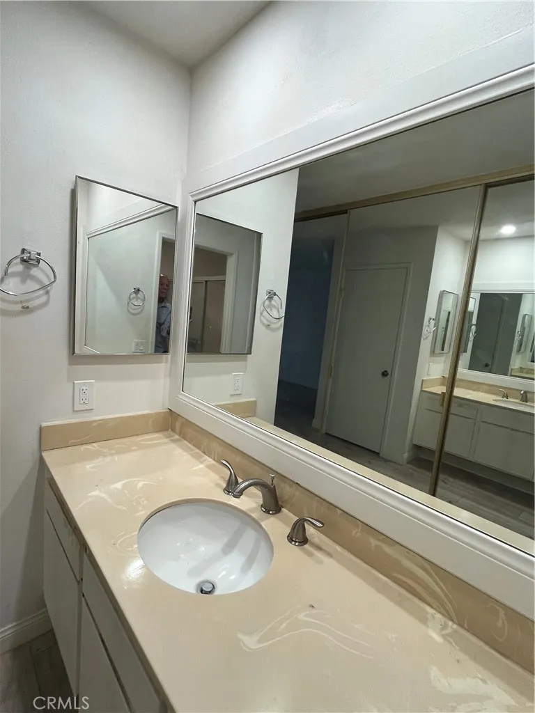 17361 Sandalwood, Irvine, California 92612 home-pic-18