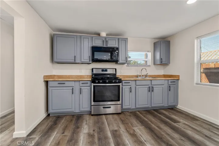Ample counter top space with New Appliances