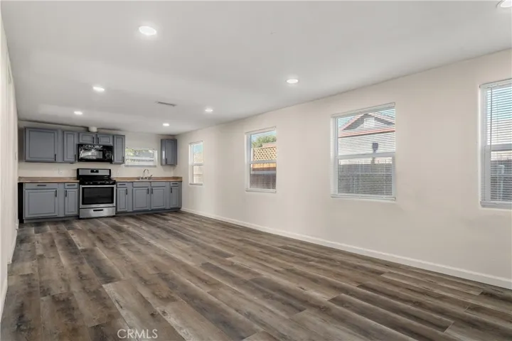 7581 Knott Ave, Buena Park, California 90620