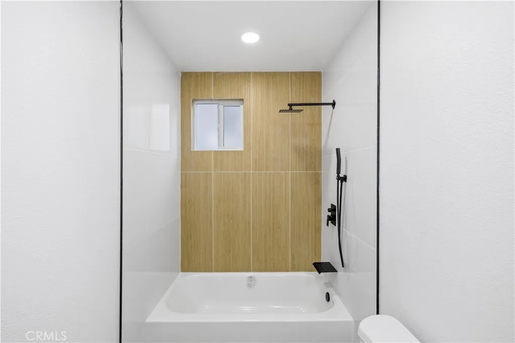 9008 Baring Cross, Los Angeles, California 90044 home-pic-19