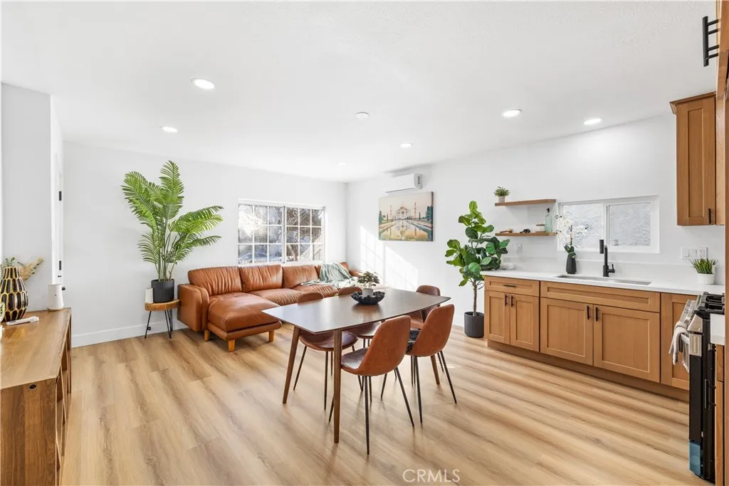 9008 Baring Cross, Los Angeles, California 90044 home-pic-6