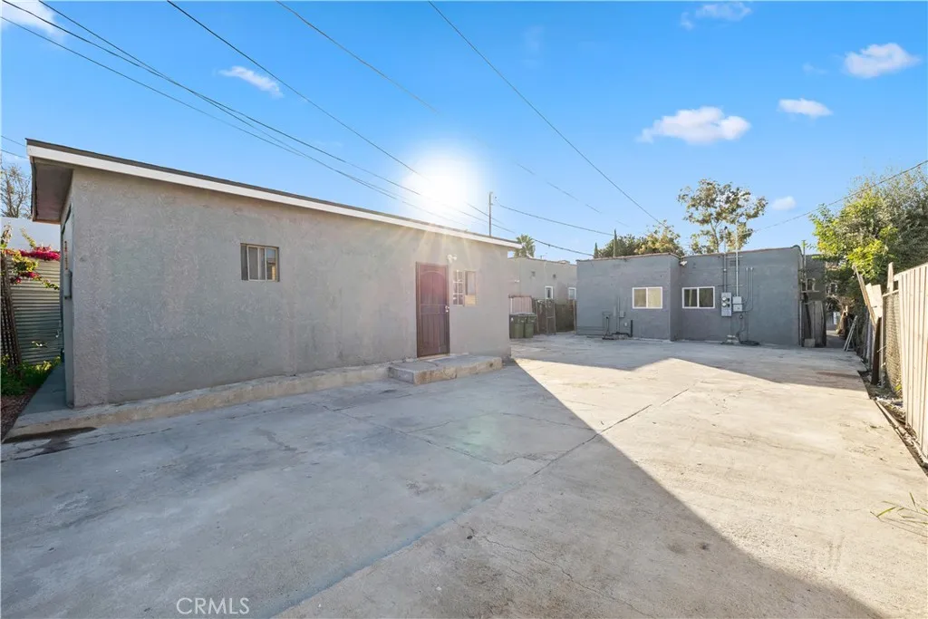 9008 Baring Cross, Los Angeles, California 90044 home-pic-23