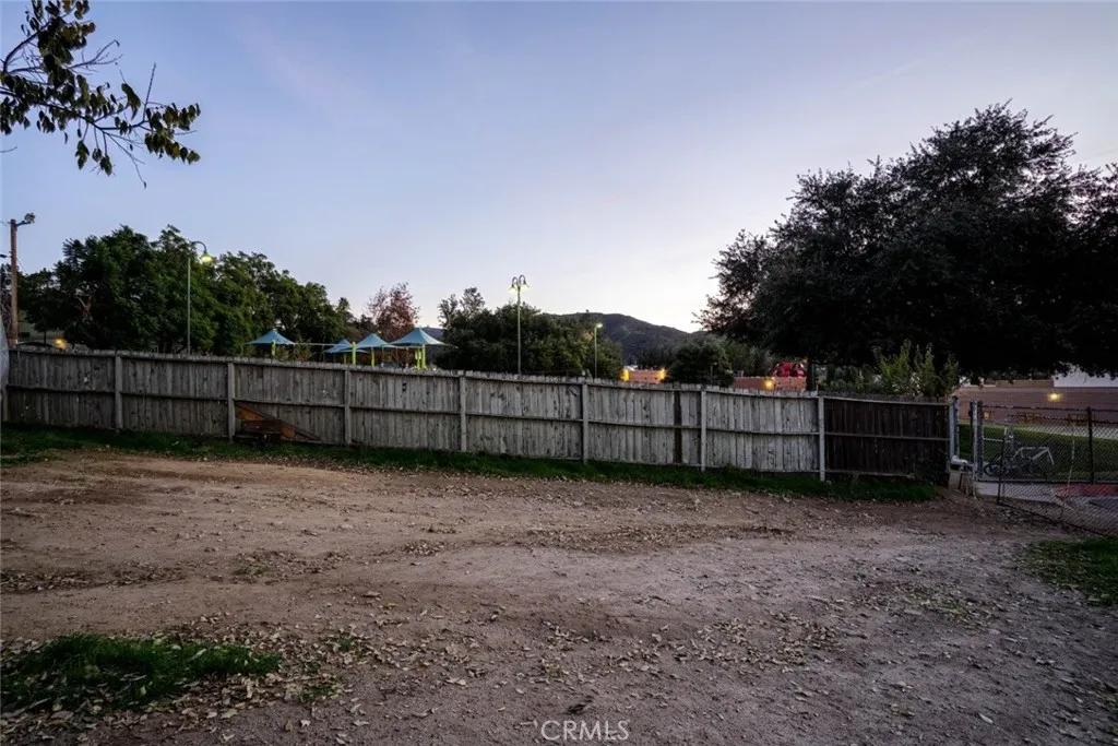 10434 Irma Avenue, Tujunga, California 91042 home-pic-22