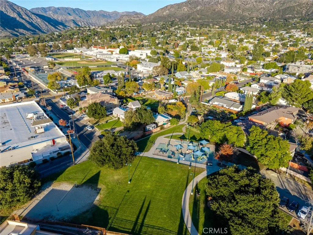 10434 Irma Avenue, Tujunga, California 91042 home-pic-21