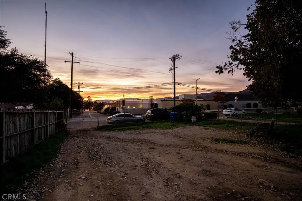 10434 Irma Avenue, Tujunga, California 91042 home-pic-19