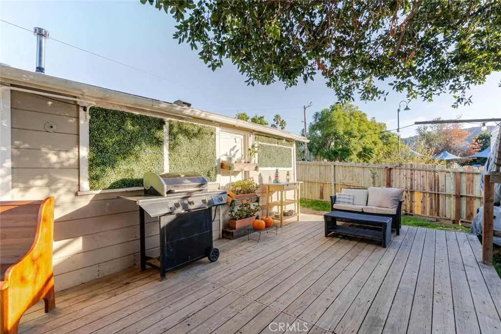 10434 Irma Avenue, Tujunga, California 91042 home-pic-23