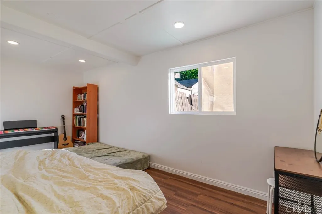 10434 Irma Avenue, Tujunga, California 91042 home-pic-10