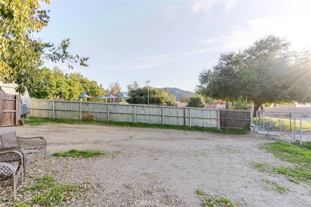 10434 Irma Avenue, Tujunga, California 91042 home-pic-27
