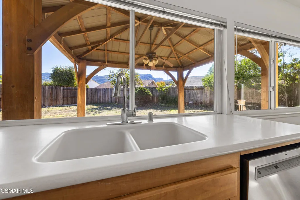 4260 Dalewood Circle, Newbury Park, California 91320 home-pic-9