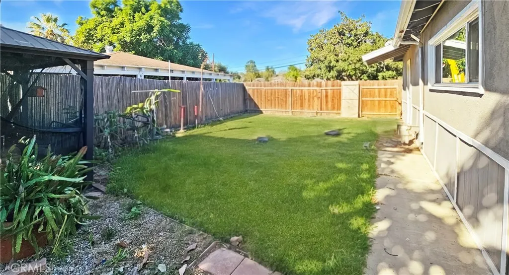 4692 Jackson, Riverside, California 92503 home-pic-22