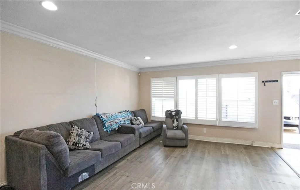 4692 Jackson, Riverside, California 92503 home-pic-6
