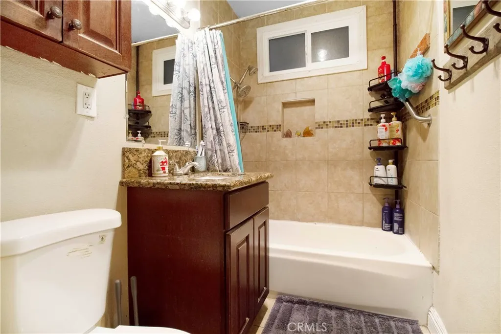 4692 Jackson, Riverside, California 92503 home-pic-10