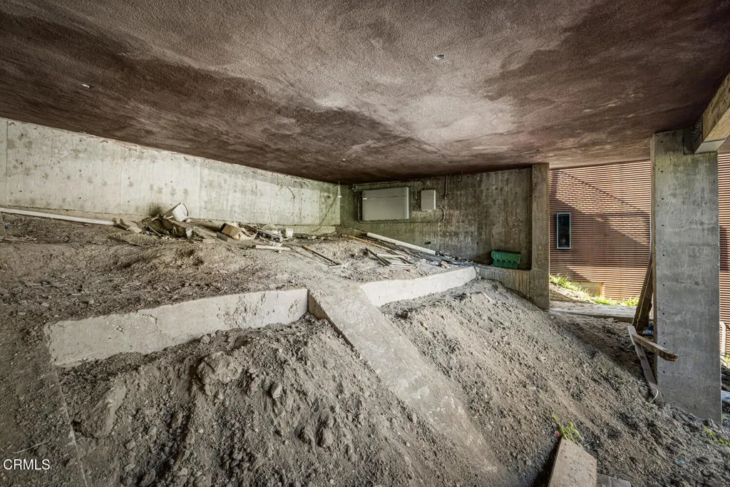 596 Quail Drive, Los Angeles, California 90065 home-pic-23