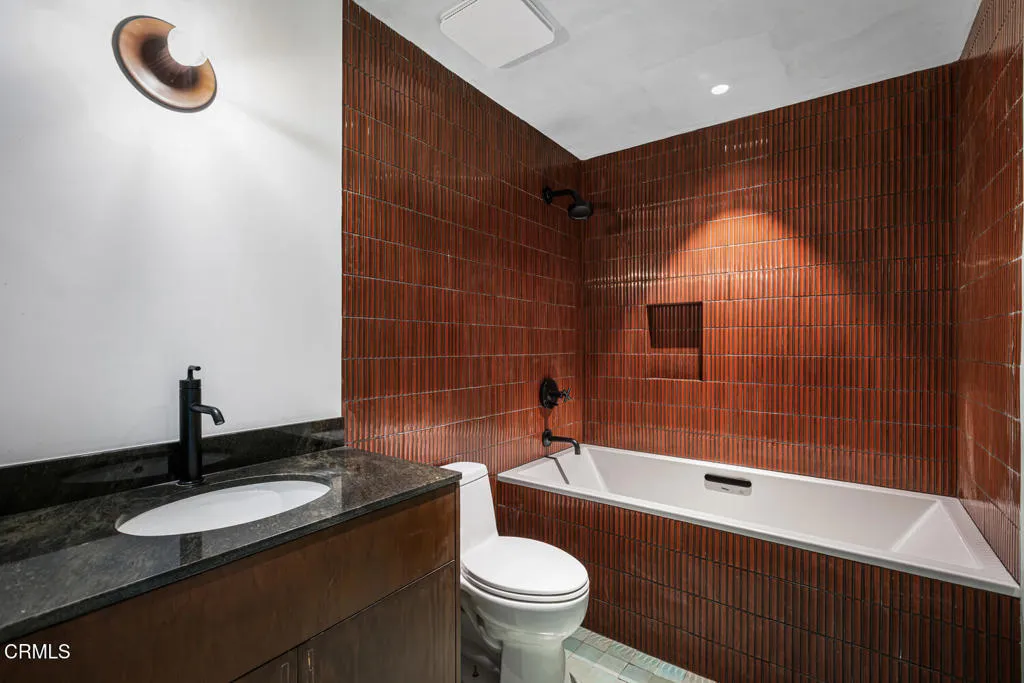 596 Quail Drive, Los Angeles, California 90065 home-pic-20