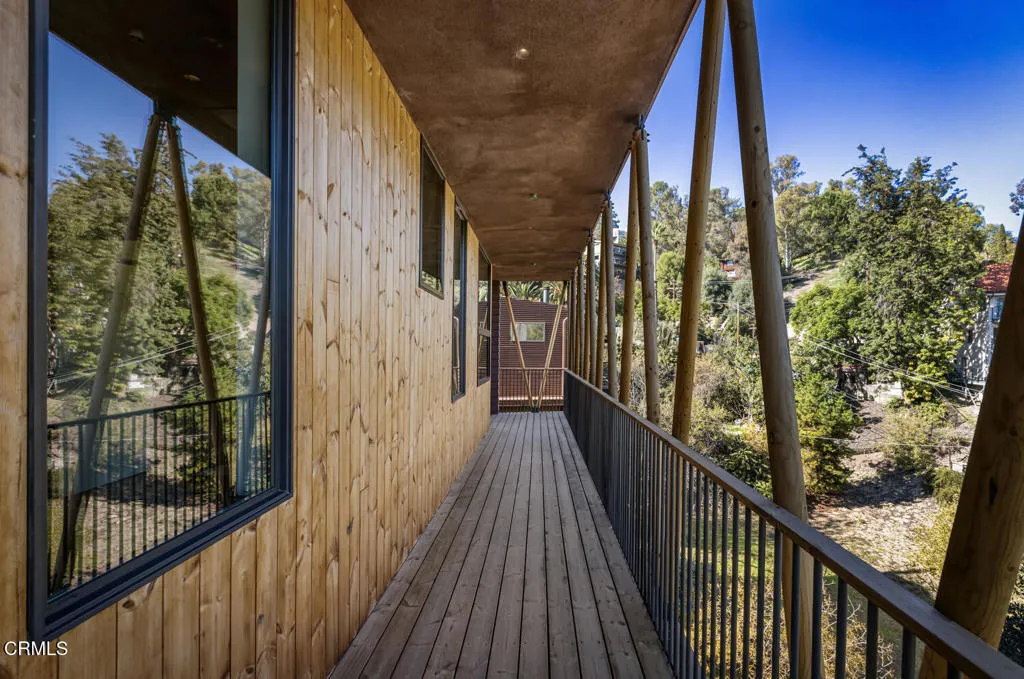 596 Quail Drive, Los Angeles, California 90065 home-pic-21