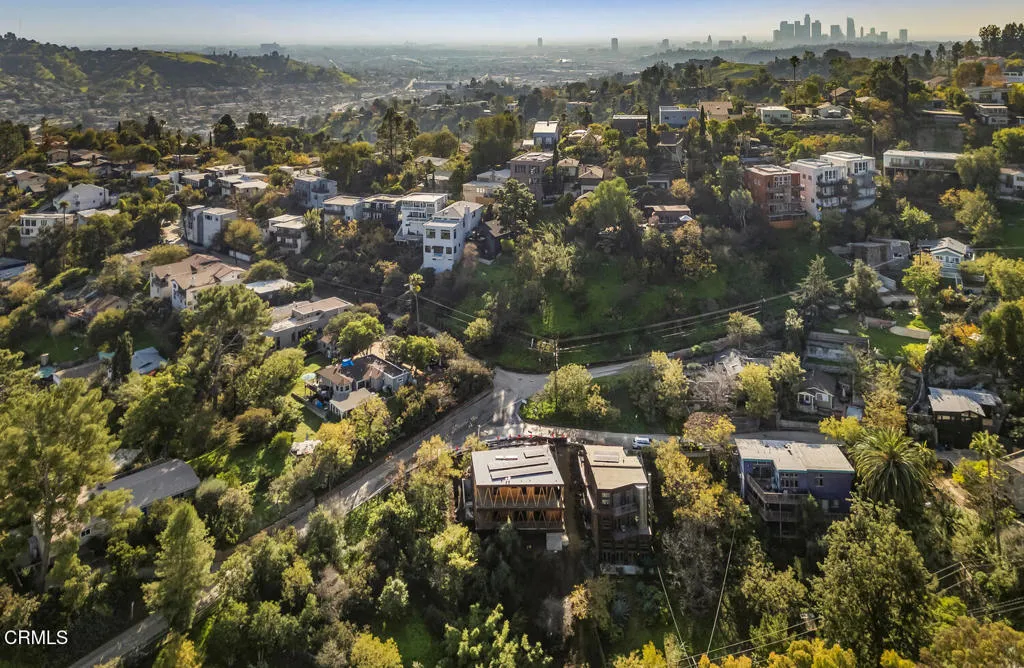596 Quail Drive, Los Angeles, California 90065 home-pic-26