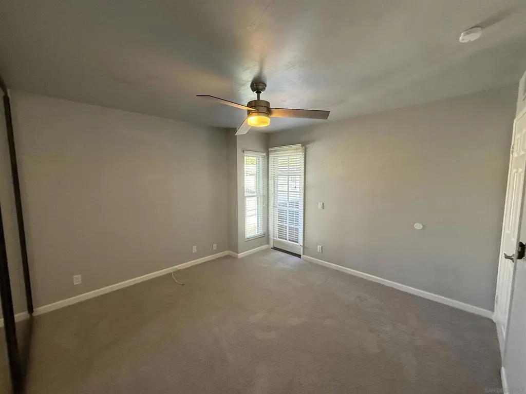 4666 Mission Ave 14, San Diego, California 92116 home-pic-18