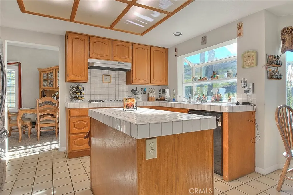 13178 Bella Vista Court, Chino Hills, California 91709 home-pic-20