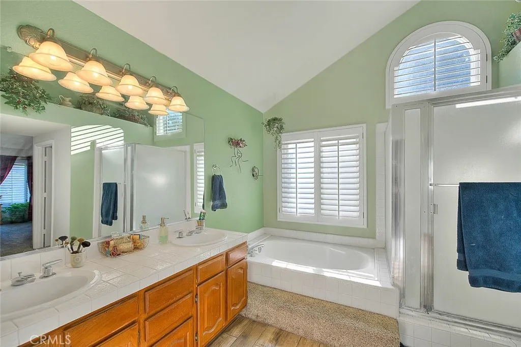 13178 Bella Vista Court, Chino Hills, California 91709 home-pic-38