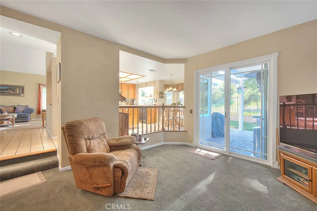 13178 Bella Vista Court, Chino Hills, California 91709 home-pic-11