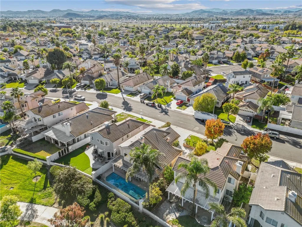 30258 Shoreline Drive, Menifee, California 92584 home-pic-31