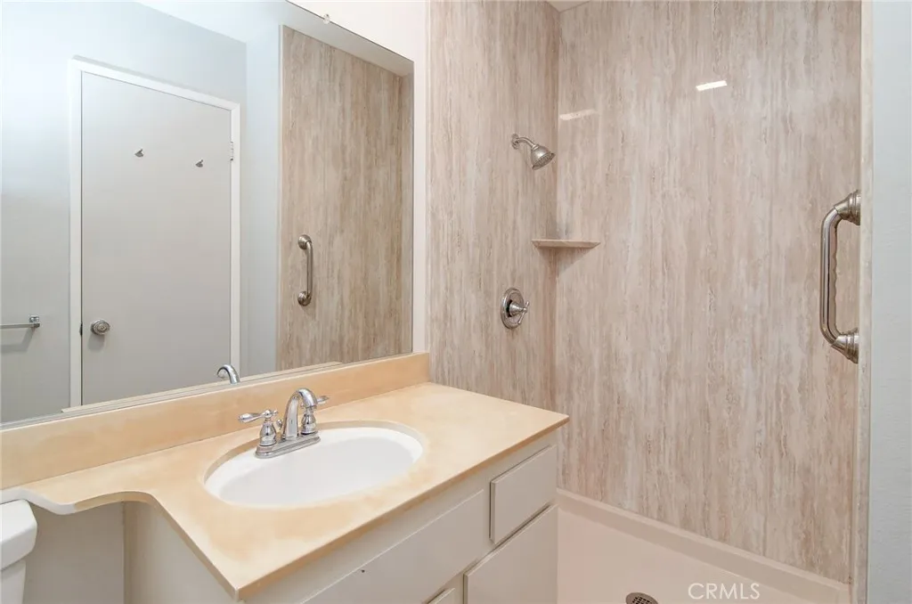 8777 Coral Springs Court 2b, Huntington Beach, California 92646 home-pic-19