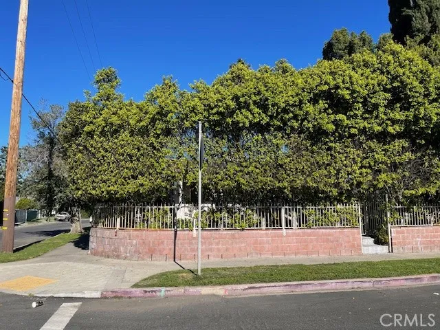 11143 Emelita, North Hollywood, California 91601 home-pic-0