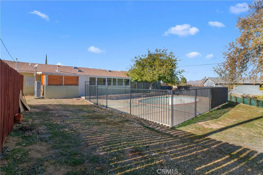 16463 Villa Drive, Victorville, California 92395 home-pic-27