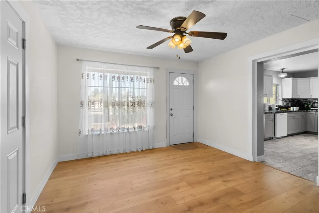 16463 Villa Drive, Victorville, California 92395 home-pic-7