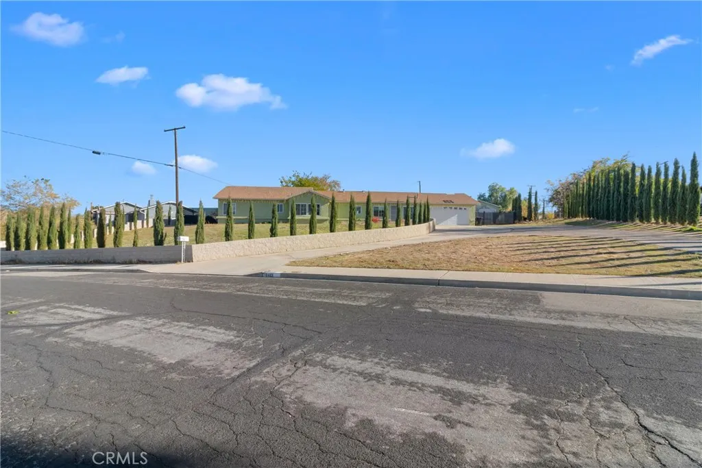 16463 Villa Drive, Victorville, California 92395 home-pic-10