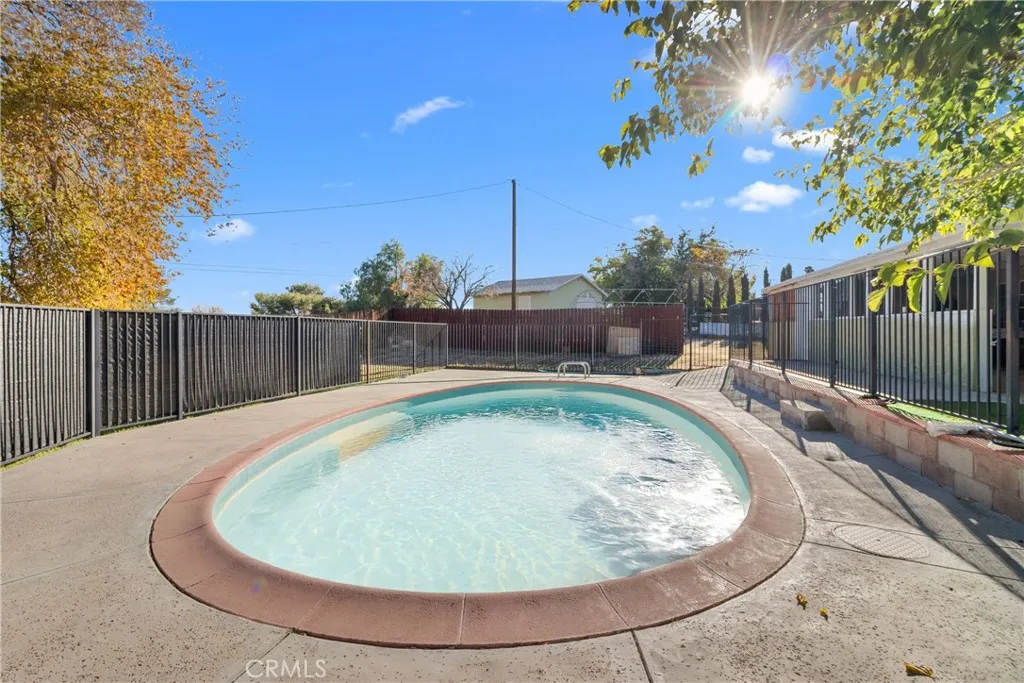 16463 Villa Drive, Victorville, California 92395 home-pic-25