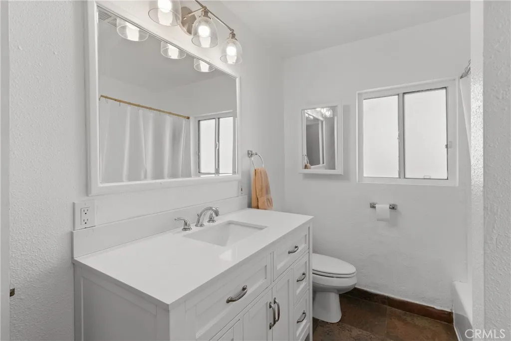 16463 Villa Drive, Victorville, California 92395 home-pic-17