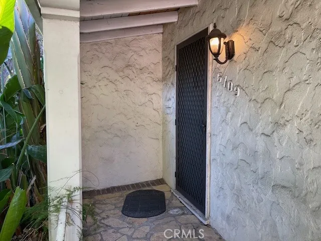 6709 Vesper, Van Nuys, California 91405 home-pic-3
