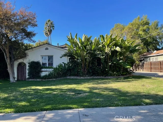6709 Vesper, Van Nuys, California 91405 home-pic-0