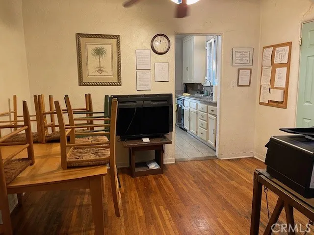 6709 Vesper, Van Nuys, California 91405 home-pic-8