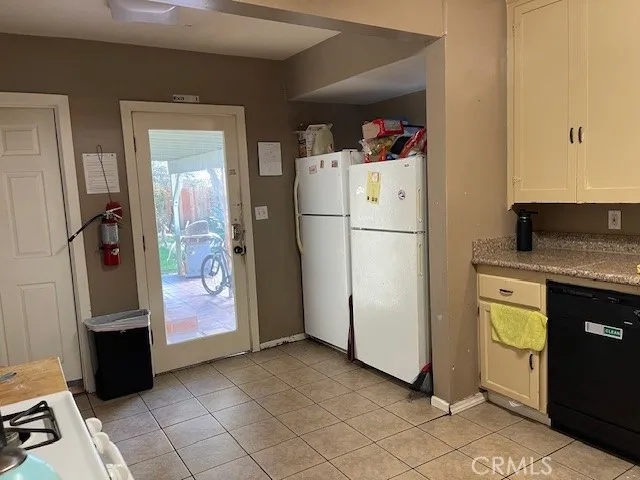 6709 Vesper, Van Nuys, California 91405 home-pic-14