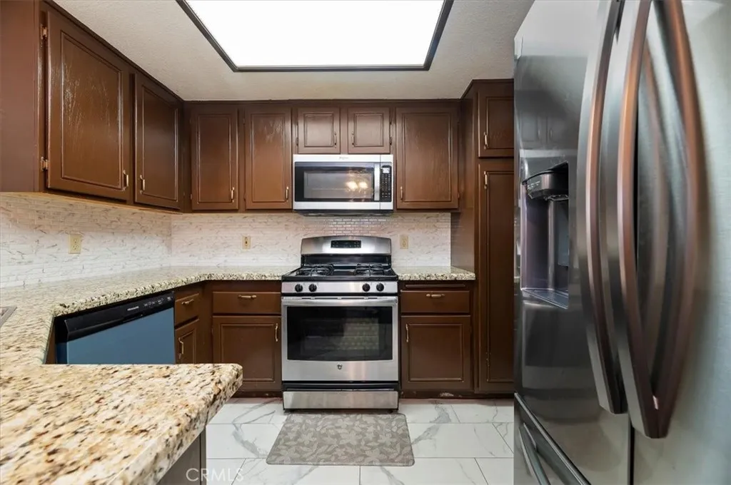 1447 Senator, San Jacinto, California 92583 home-pic-9