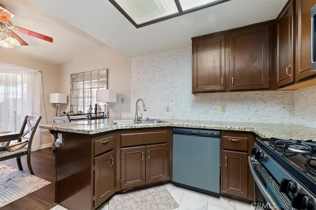 1447 Senator, San Jacinto, California 92583 home-pic-12